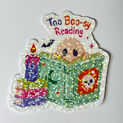 Naklejka Odklejka z serii SPOOKY DELULU  -  TOO BOO-SY READING