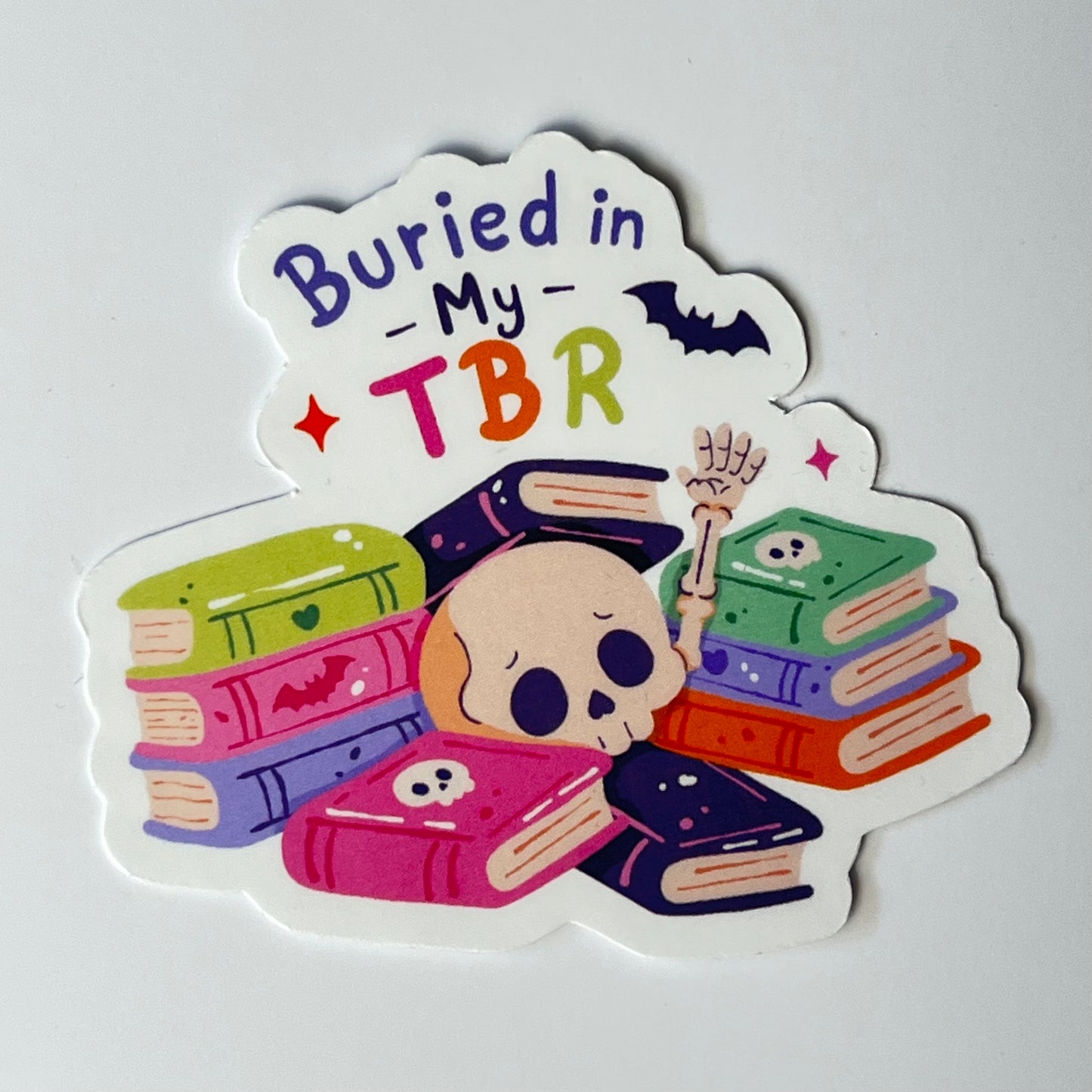Naklejka Odklejka z serii SPOOKY DELULU  - BURIED IN MY TBR