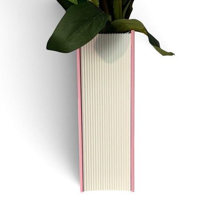 BOOK VASE - wazon w kształcie książki – dekoracja dla miłośników książek